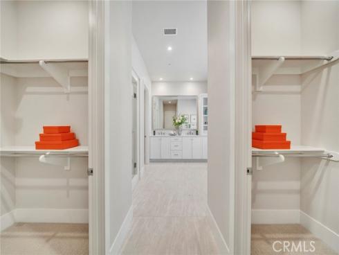 207 Pinnacle , Irvine, CA