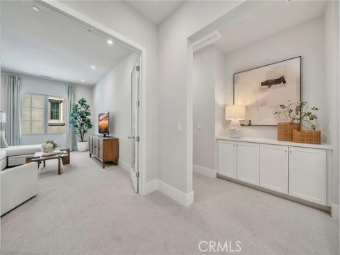 207 Pinnacle , Irvine, CA