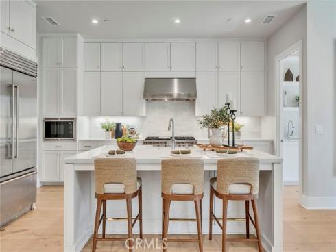 207 Pinnacle , Irvine, CA