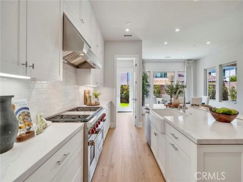 207 Pinnacle , Irvine, CA