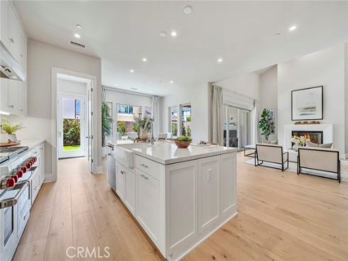 207 Pinnacle , Irvine, CA