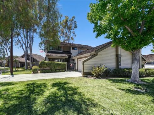 49 Pinewood , Irvine, CA