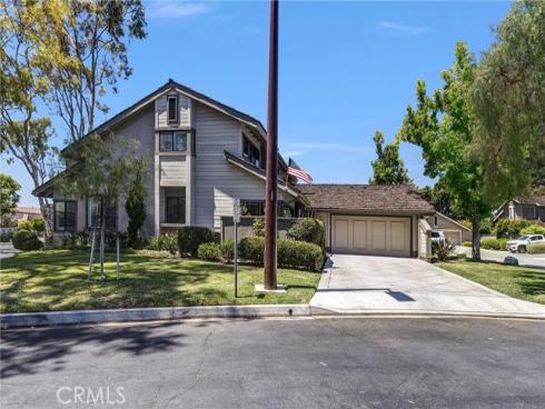 49  Pinewood  , Irvine, CA