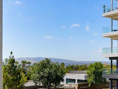 108 Tribeca , Irvine, CA