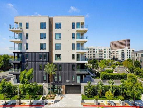 108 Tribeca , Irvine, CA