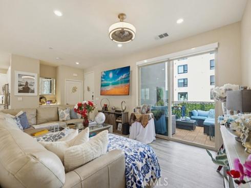 108 Tribeca , Irvine, CA