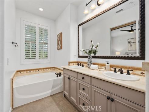 38 Pathway , Irvine, CA