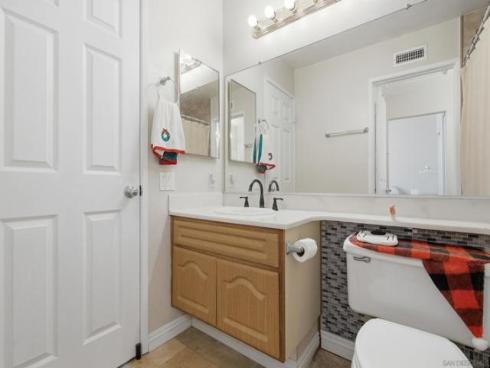 387  Deerfield Ave  77 , Irvine, CA