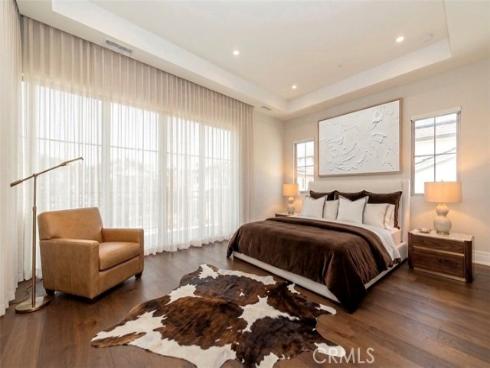207 Coal Mine , Irvine, CA