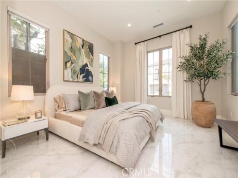 207 Coal Mine , Irvine, CA