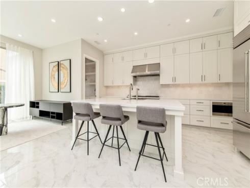 207 Coal Mine , Irvine, CA