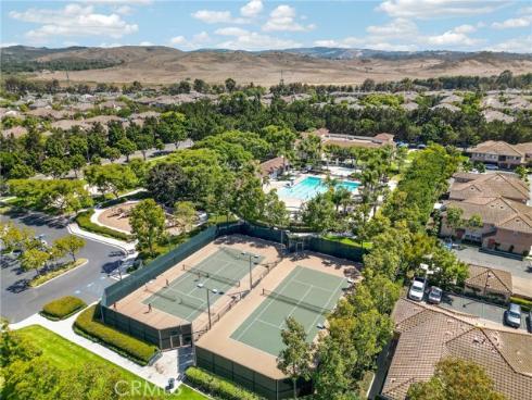 6 Madagascar , Irvine, CA