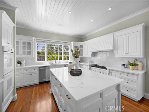 21  Emerald  , Irvine, CA