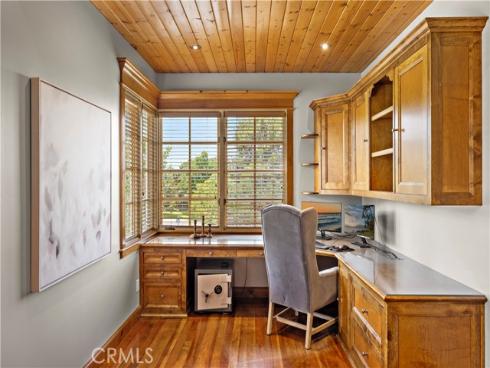 21  Emerald  , Irvine, CA