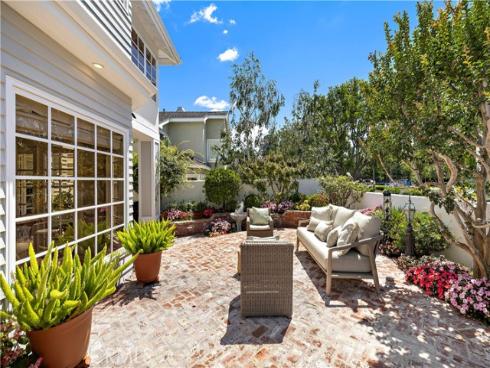 21  Emerald  , Irvine, CA