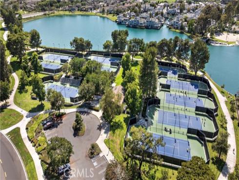 21  Emerald  , Irvine, CA