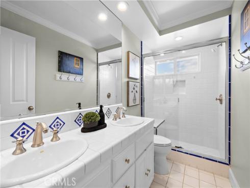 21  Emerald  , Irvine, CA