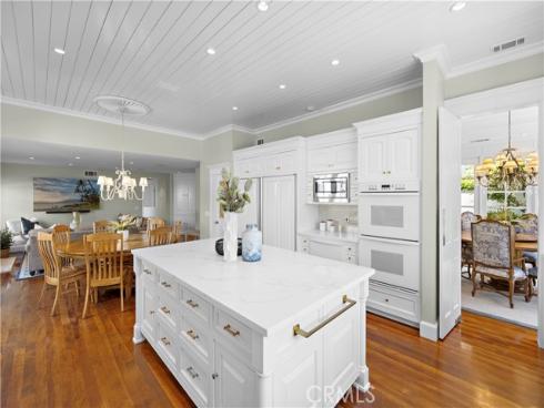 21  Emerald  , Irvine, CA