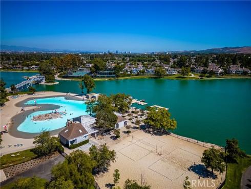 12  Blackswan  , Irvine, CA