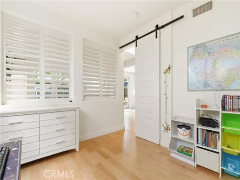 5  Upland  , Irvine, CA