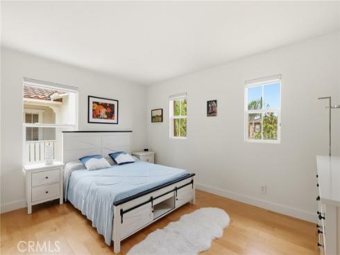 5  Upland  , Irvine, CA