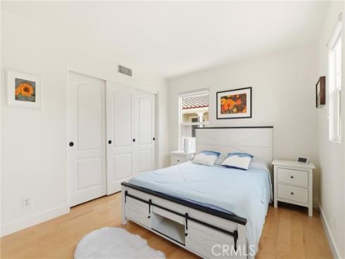 5  Upland  , Irvine, CA