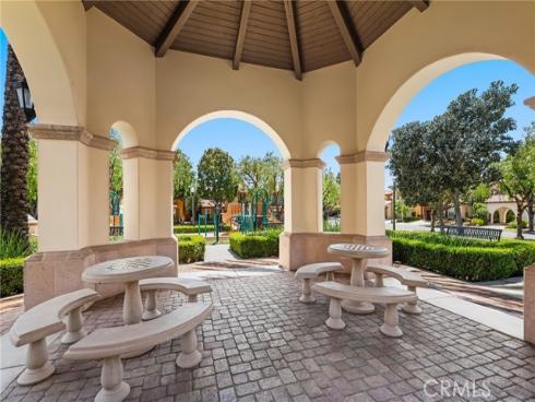 5  Upland  , Irvine, CA