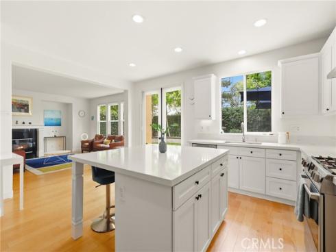 5  Upland  , Irvine, CA