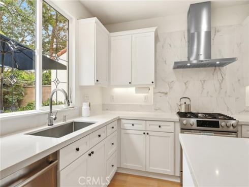 5  Upland  , Irvine, CA