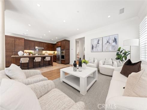 121 Mangrove Banks , Irvine, CA