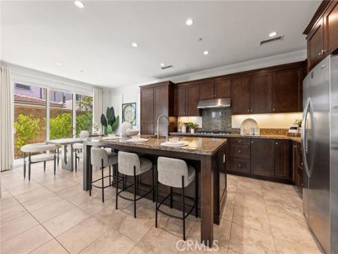 121 Mangrove Banks , Irvine, CA
