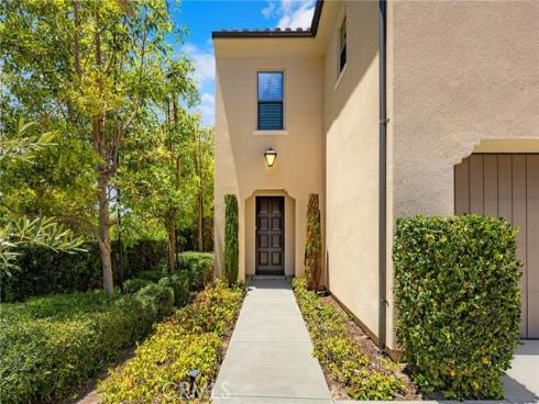 121 Mangrove Banks , Irvine, CA