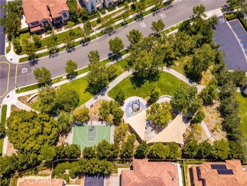 121 Mangrove Banks , Irvine, CA