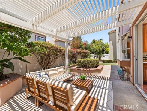 9 Terraza , Irvine, CA