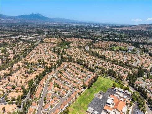 9 Terraza , Irvine, CA