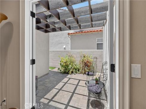 8  Castlebar  , Irvine, CA