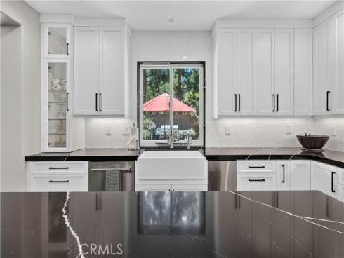 8  Castlebar  , Irvine, CA