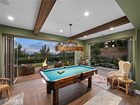 137  Sunset  , Irvine, CA