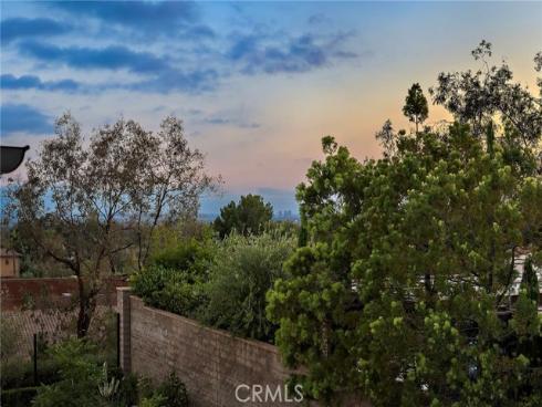 137  Sunset  , Irvine, CA
