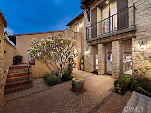 137  Sunset  , Irvine, CA