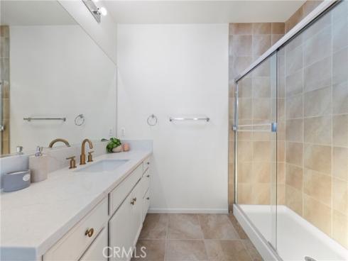 141 Fieldwood , Irvine, CA