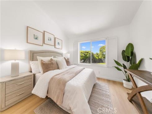 419  Deerfield  93  Avenue, Irvine, CA