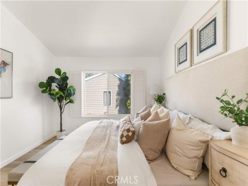419  Deerfield  93  Avenue, Irvine, CA