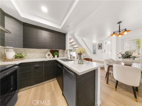 419  Deerfield  93  Avenue, Irvine, CA