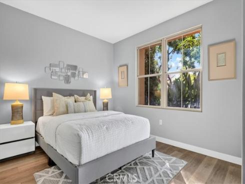268 Overbrook , Irvine, CA