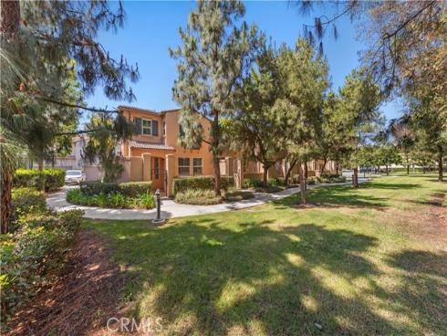40 Trailing Vine , Irvine, CA
