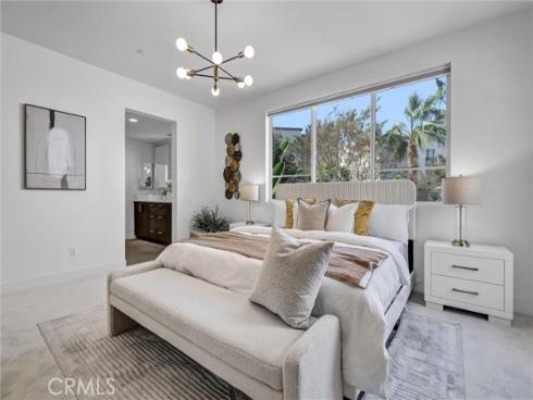 600 Rockfeller , Irvine, CA