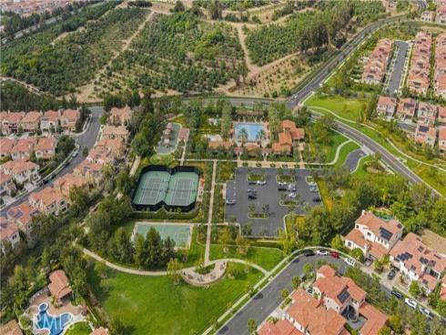 139  Sunset  , Irvine, CA