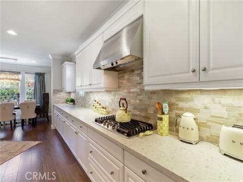 111 Bumblebee , Irvine, CA