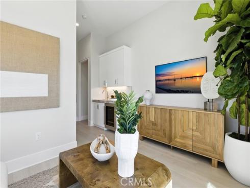 437 Narcissus , Irvine, CA